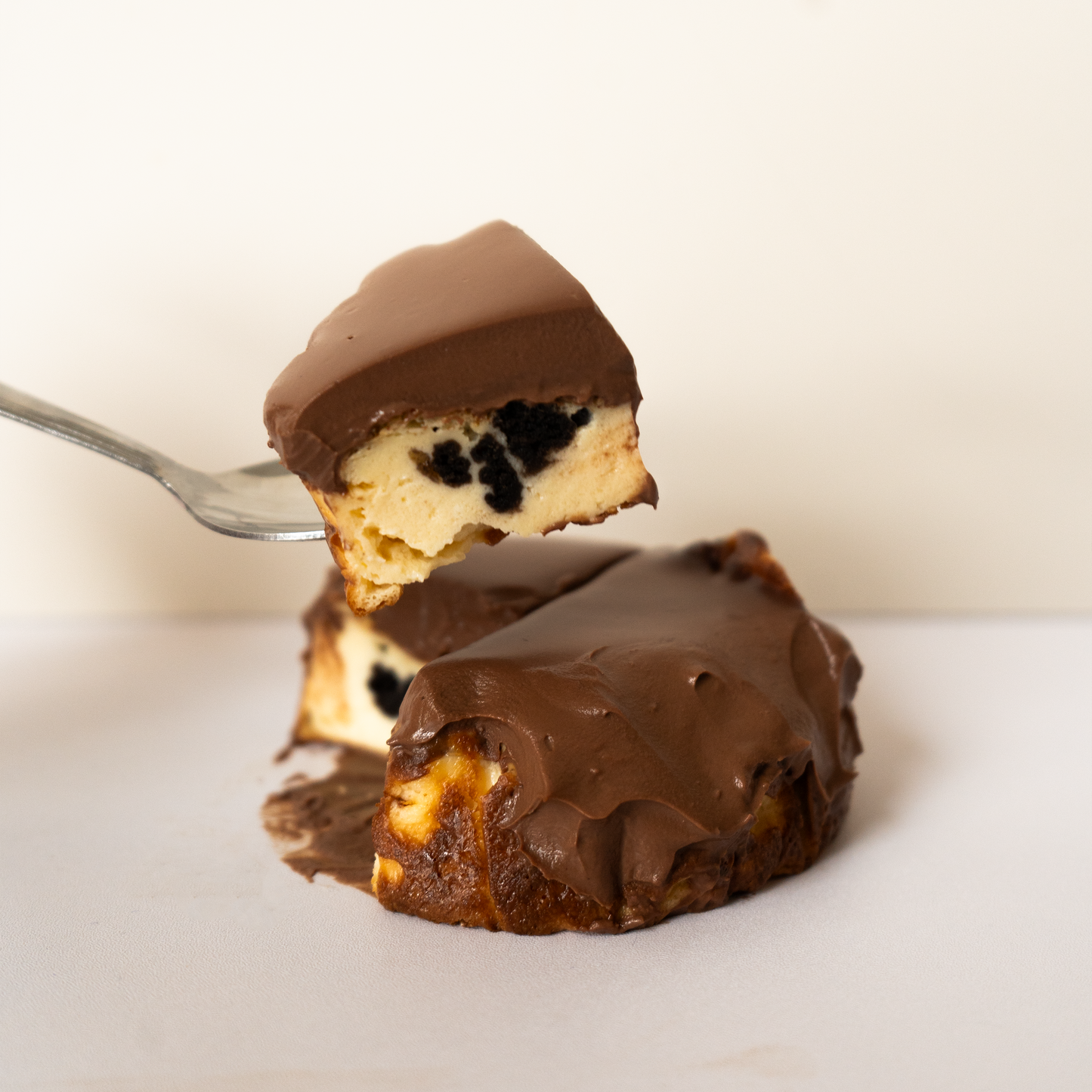 奥利奥生巧巴斯克 Oreo Basque with Nama Dark Chocolate